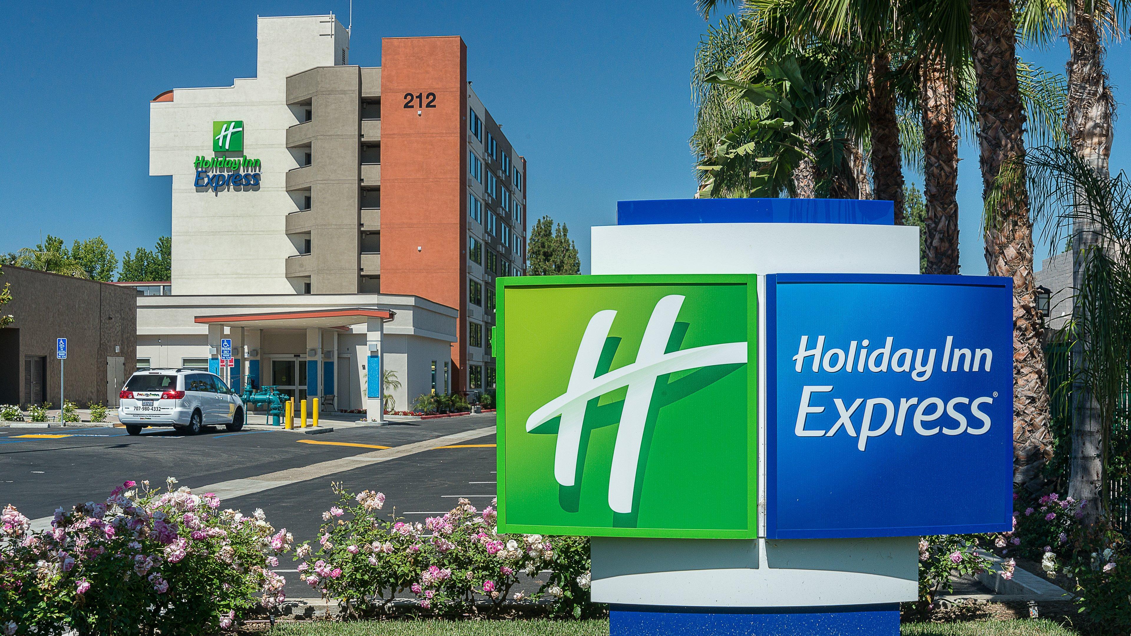 Holiday Inn Express Fullerton-Anaheim, An Ihg Hotel Dış mekan fotoğraf