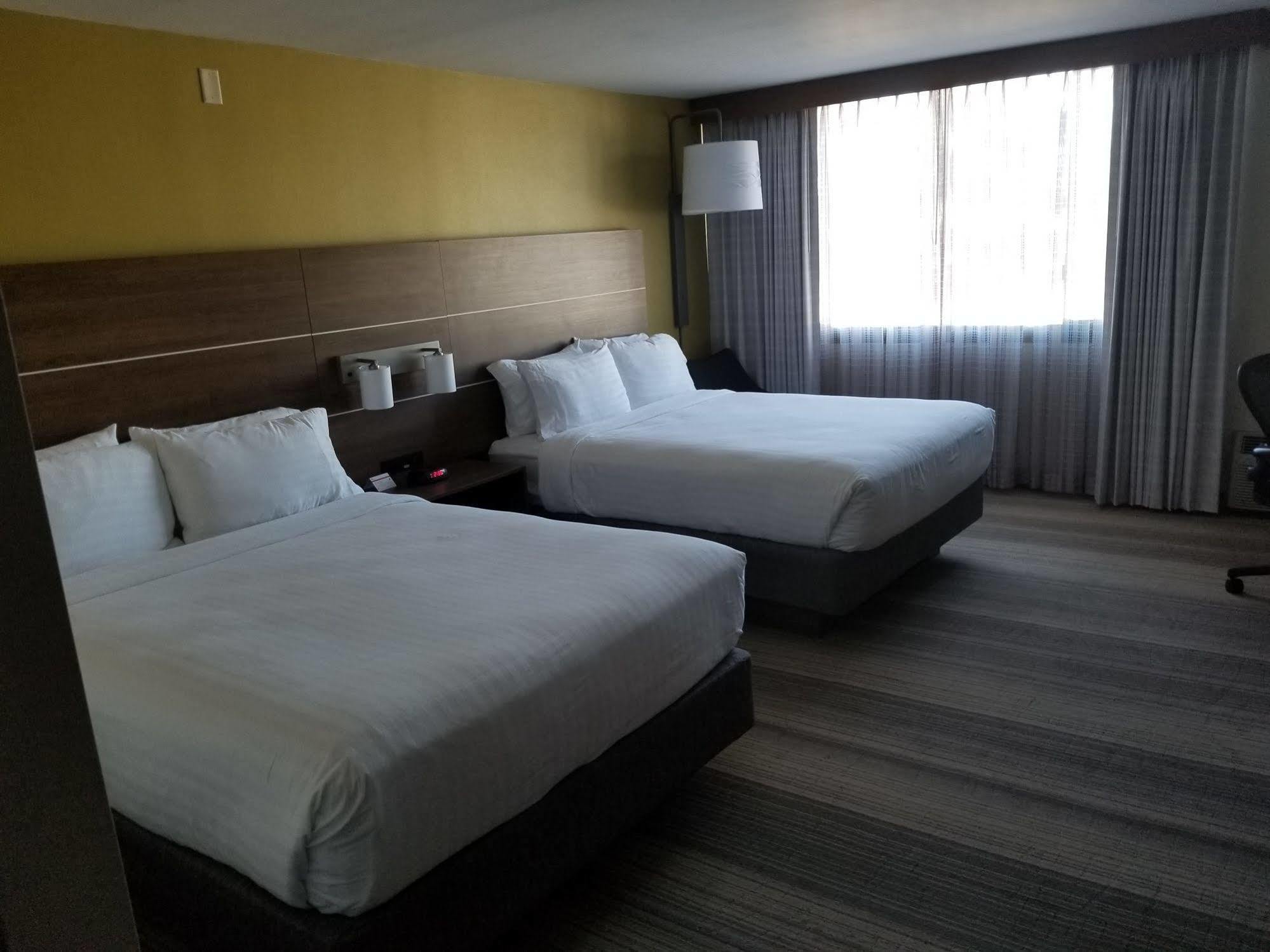 Holiday Inn Express Fullerton-Anaheim, An Ihg Hotel Dış mekan fotoğraf