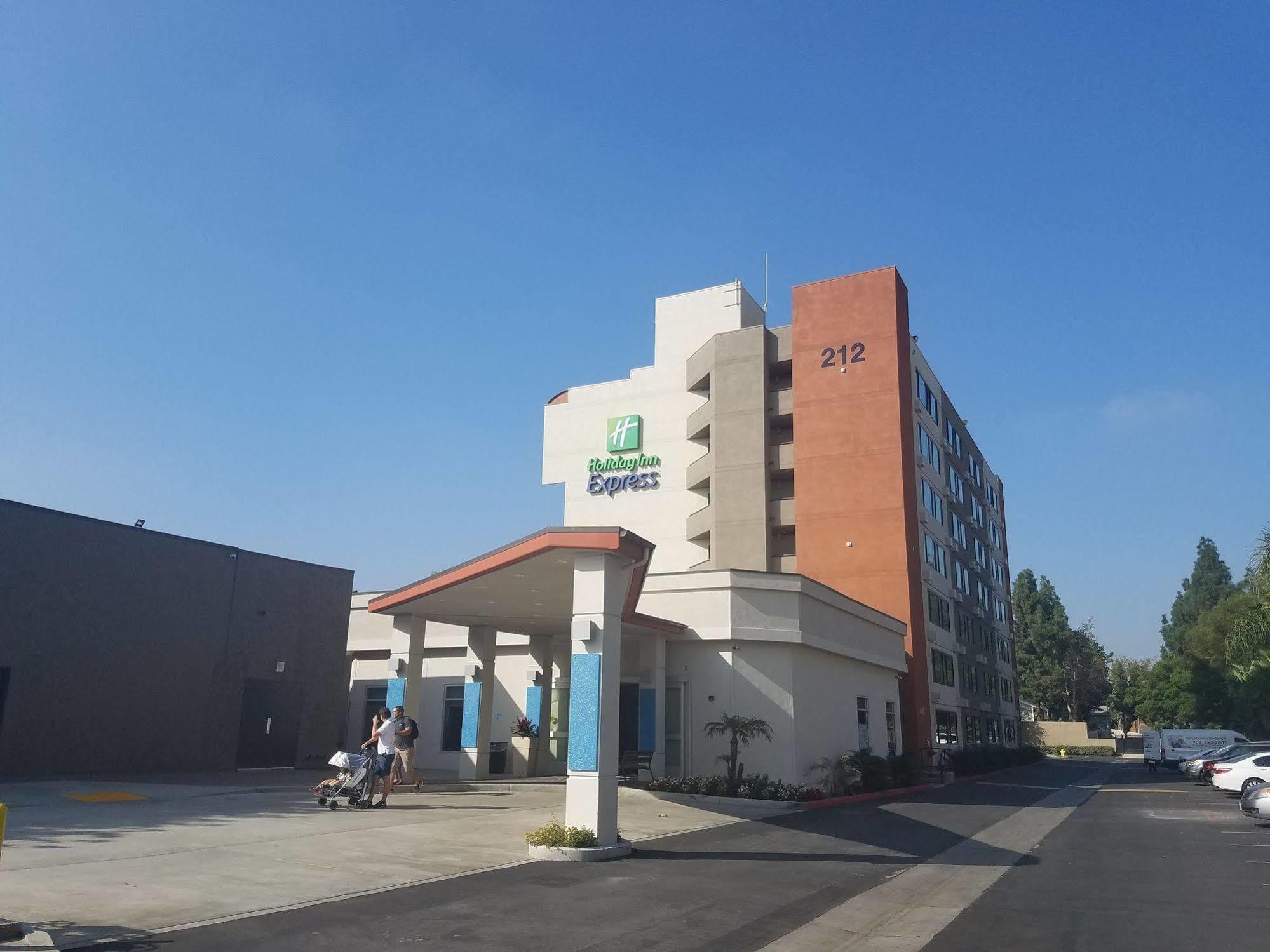 Holiday Inn Express Fullerton-Anaheim, An Ihg Hotel Dış mekan fotoğraf