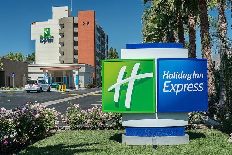 Holiday Inn Express Fullerton-Anaheim, An Ihg Hotel Dış mekan fotoğraf